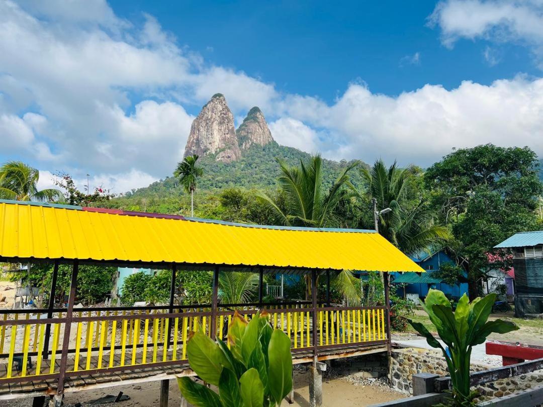 Mukut Coral Chalet Kampong Mukut エクステリア 写真