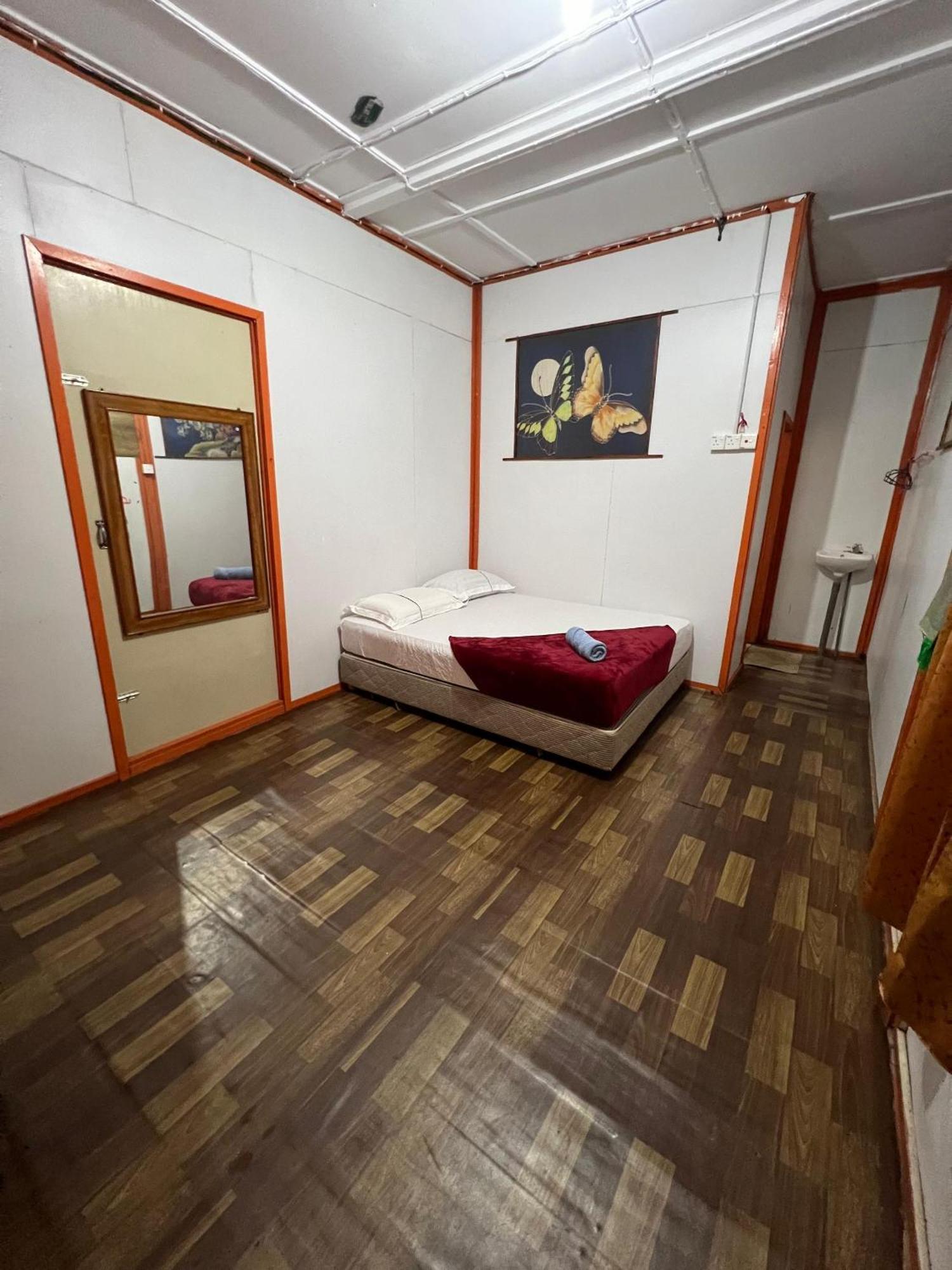 Mukut Coral Chalet Kampong Mukut エクステリア 写真