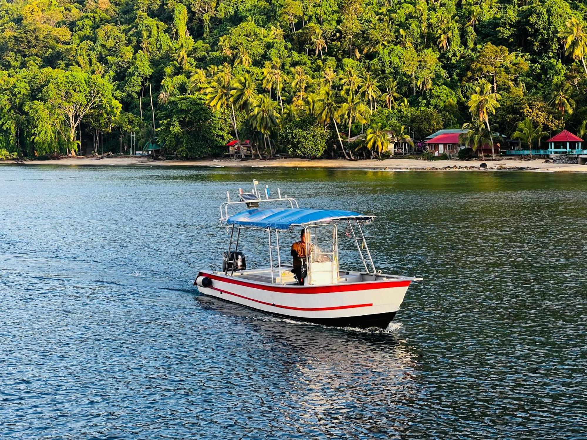 Mukut Coral Chalet Kampong Mukut エクステリア 写真